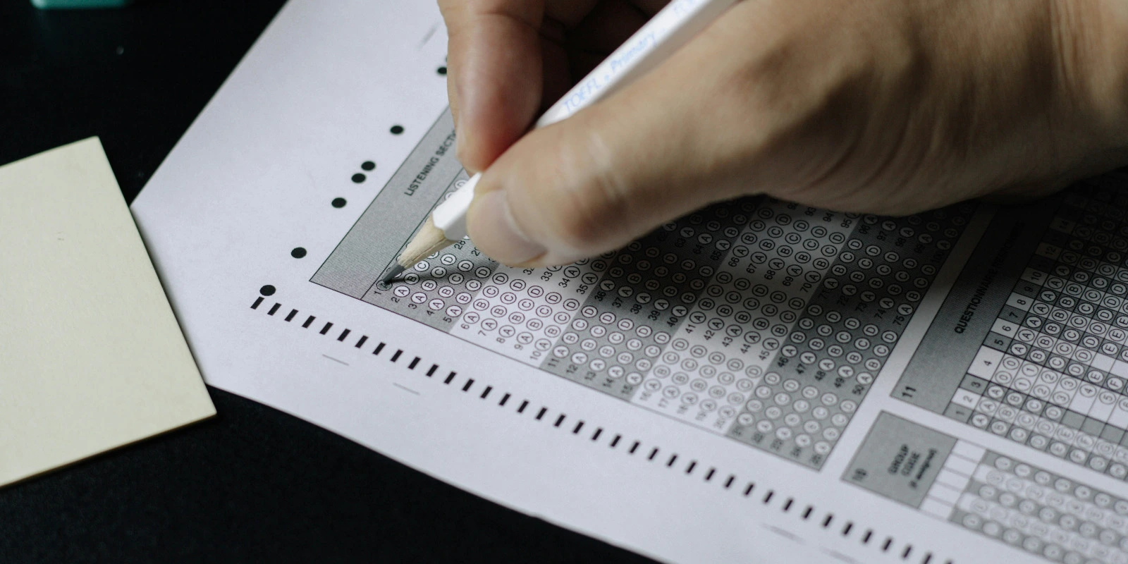 Physique Quantique : Introduction aux Particules et Ondes